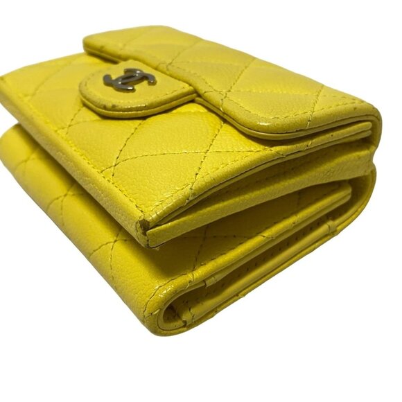 CHANEL Matelasse - Yellow Calfskin Trifold Wallet Gold hardware 671-081325 - Picture 5 of 10